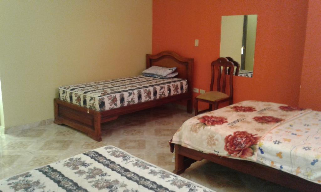 Hostal Jireh Тена Экстерьер фото