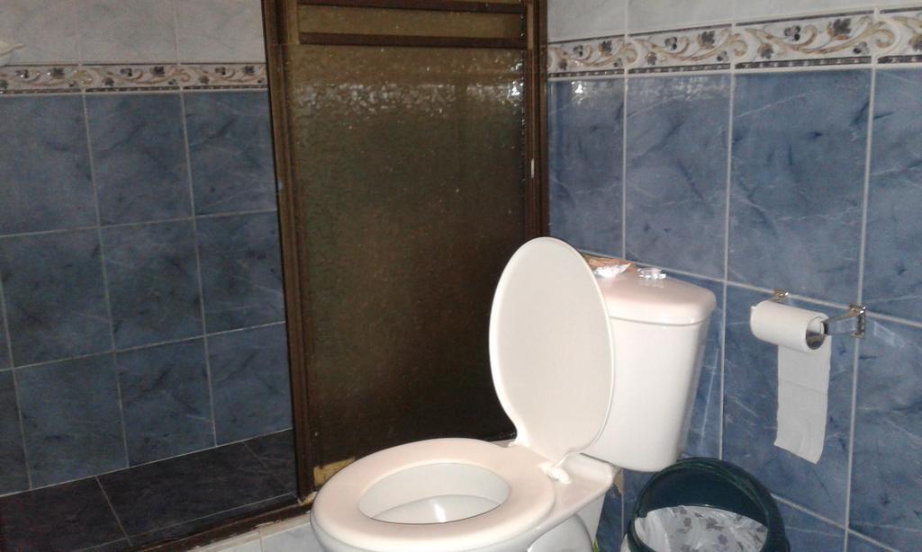 Hostal Jireh Тена Экстерьер фото