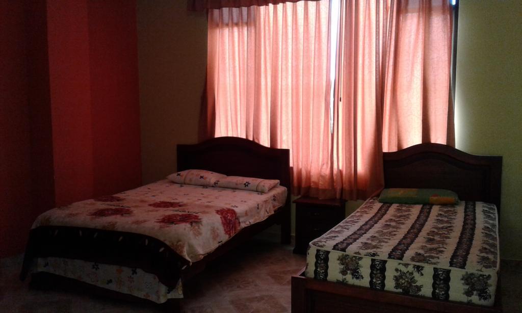 Hostal Jireh Тена Экстерьер фото